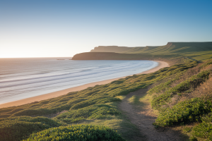cap-vert-plage-vagues-chemin